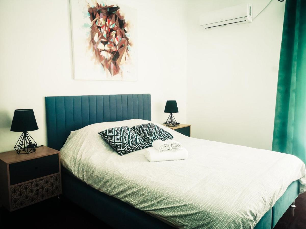Explore Greece From Colorful City Centre Apartment Chalkís Exterior foto